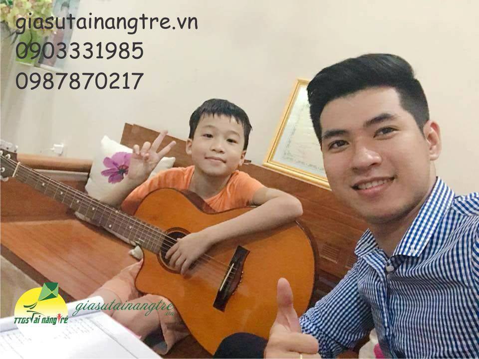 Gia sư dạy kèm đàn Guitar