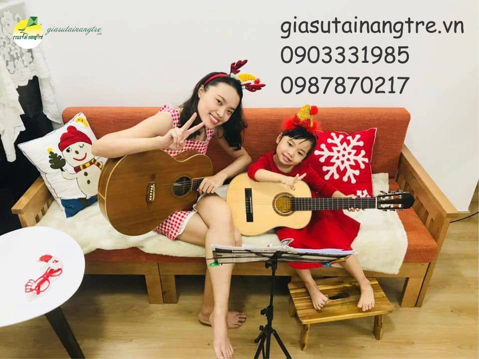 Gia sư dạy đàn Guitar 