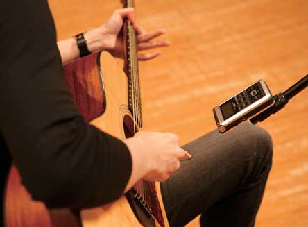 Làm thế nào để vừa đàn Guitar hay và hát đúng nhịp